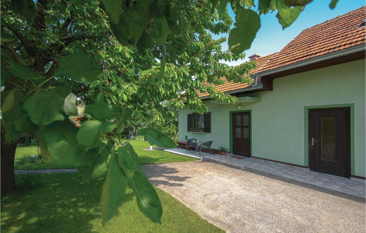 Awesome Home In Strigova With Wifi Luaran gambar